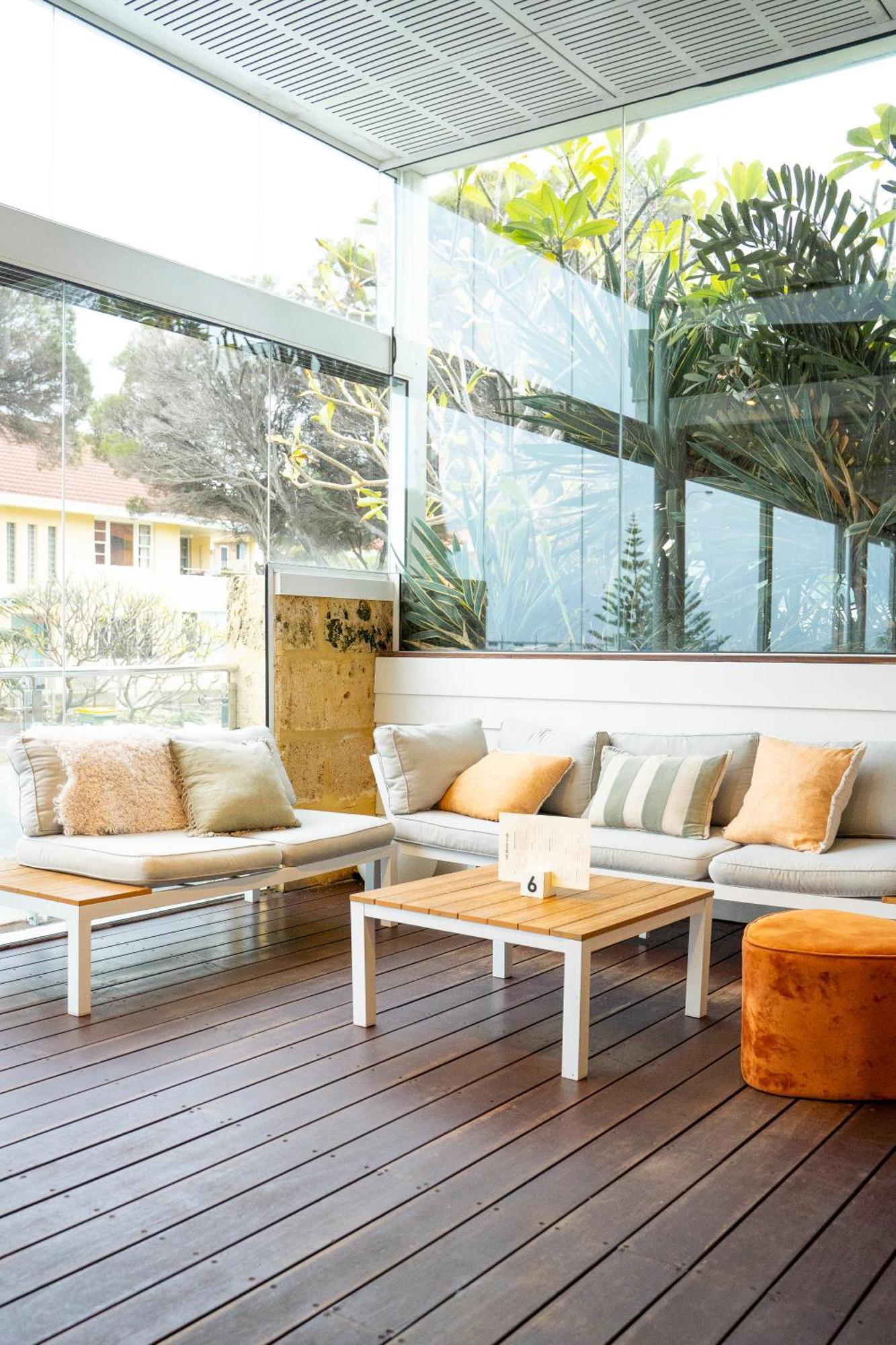 Cottesloe Beach Hotel Perth Eksteriør billede