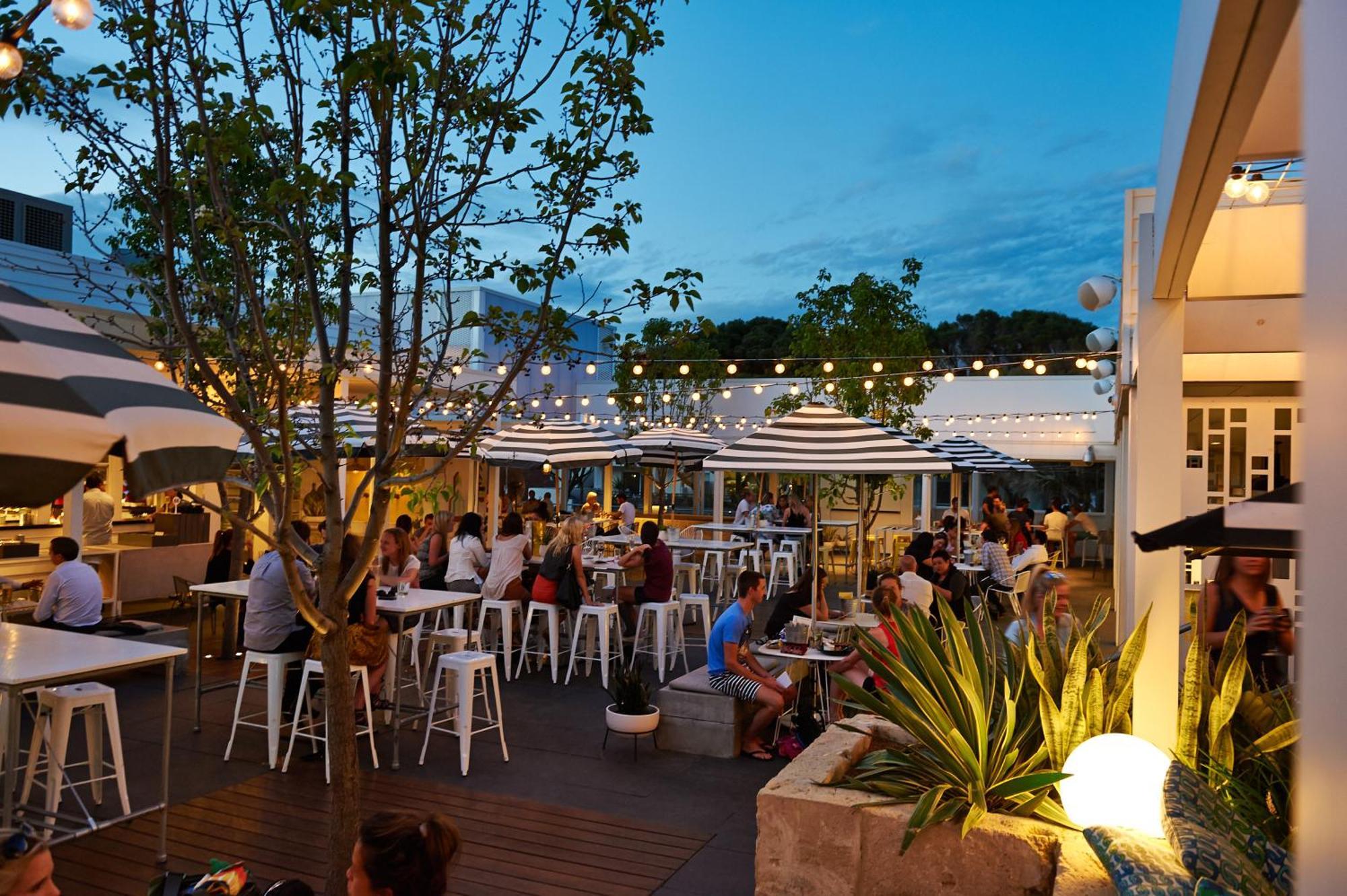Cottesloe Beach Hotel Perth Eksteriør billede